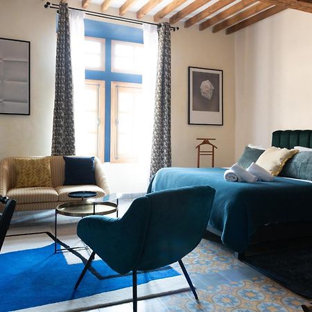 La Maison D'En Bas Des Seigneurs Кюкюрон Екстериор снимка