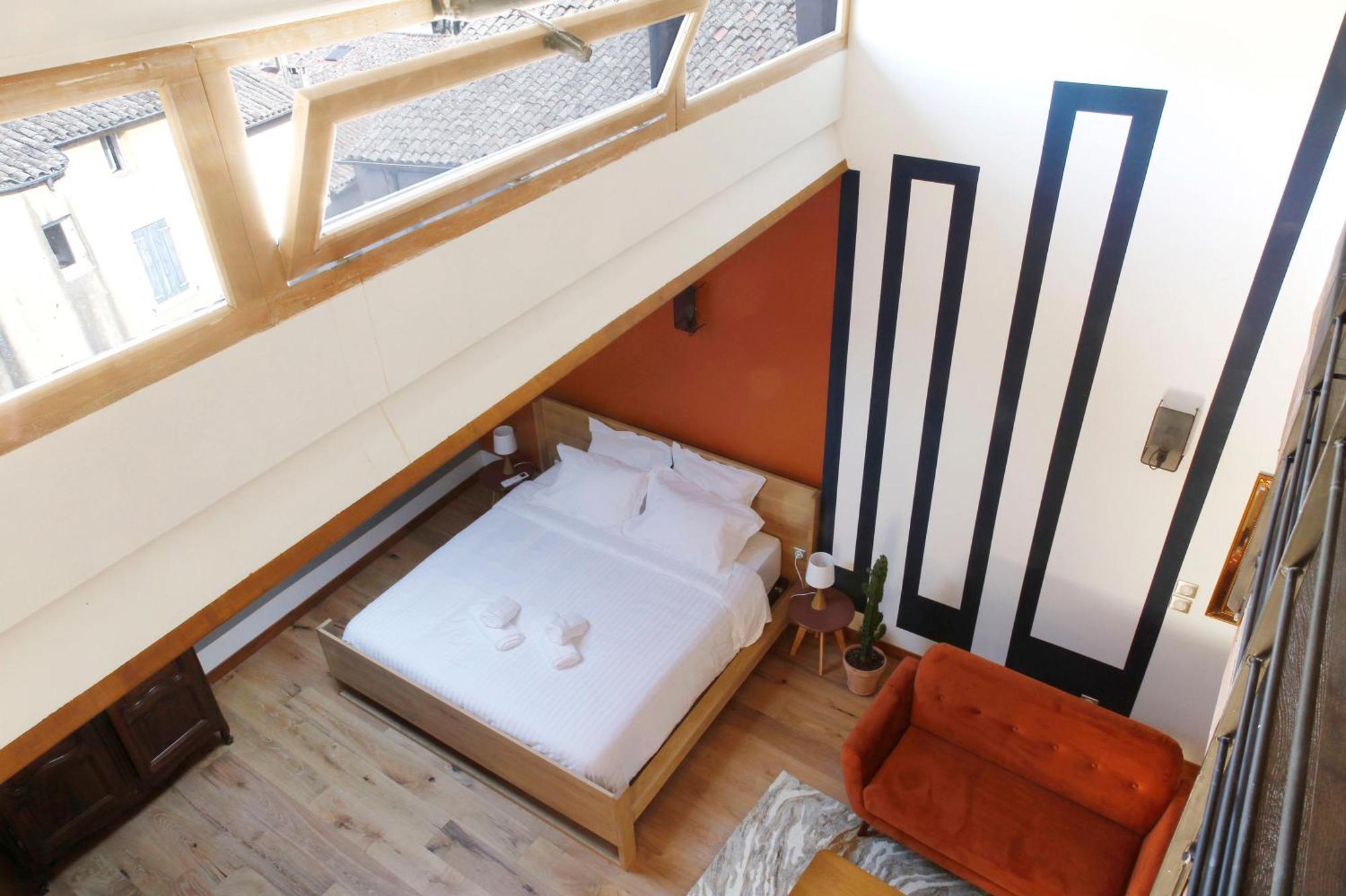 La Maison D'En Bas Des Seigneurs Кюкюрон Екстериор снимка